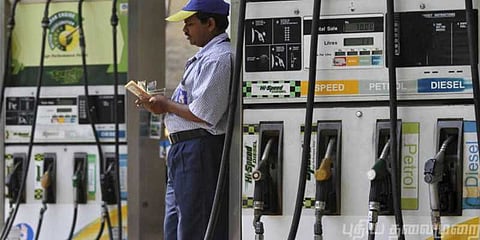 பெட்ரோல், டீசல் விலையை குறைத்தது குஜராத், மகாராஷ்டிரா, அசாம்