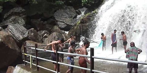 சுருளி அருவியில் குளிக்க 3-ஆவது நாளாக தடை!