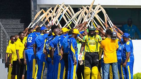 ஜமைக்கா அணியில் இருந்து சதத்துடன் விடைபெற்றார் கிறிஸ் கெய்ல்!