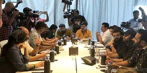 கேரளாவுக்கு நிதி திரட்ட கலைநிகழ்ச்சி நடத்துகிறது ’அம்மா’ !