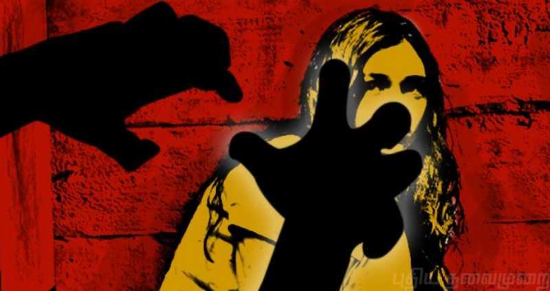 அத்துமீறியவர்களை தாக்கிய மாணவிகள்..! பழிவாங்கிய இளைஞர்கள்