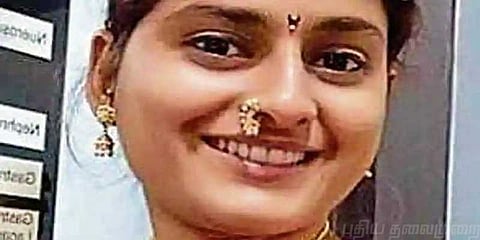 20 நிமிடங்கள் உயிருக்கு போராடிய டாக்டர்... கண்டுகொள்ளாத மக்கள்