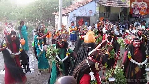 குலசேகரப்பட்டினம் தசரா திருவிழா கோலாகல தொடக்கம்