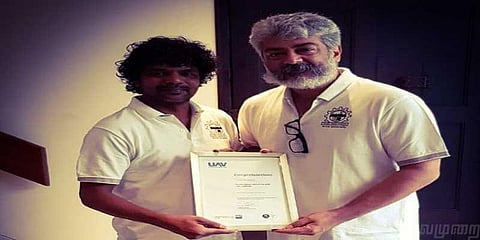 வெற்றிச்சான்றிதழை அஜித்திடம் காண்பித்து வாழ்த்து பெற்ற தக்ஷா அணி !