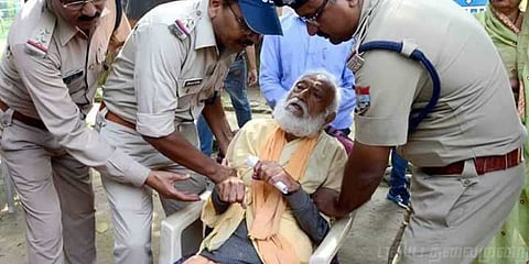 கங்கையின் தூய்மைக்காக உண்ணா விரதமிருந்த பேராசிரியர் மரணம்