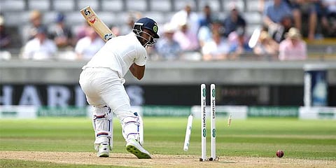 4 ரன்னில் அவுட்: கே.எல்.ராகுலை வறுத்தெடுக்கும் ட்விட்டர்வாசிகள்!