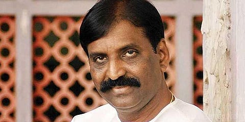 சின்மயி வழக்கு தொடரட்டும் சந்திக்க தயார் ! வைரமுத்து விளக்கம்