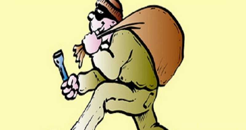 மயிலாப்பூர் அருகே வீட்டின் மேற்கூரையை உடைத்து கொள்ளை.. போலீசார் விசாரணை