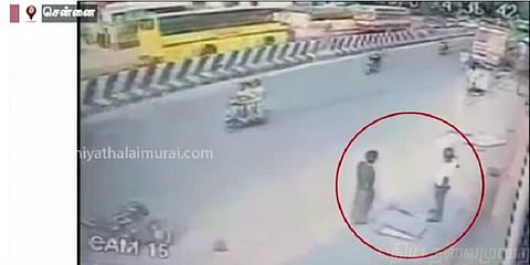 பேருந்து மோதி உயிரிழந்த இளைஞர் - காட்டி கொடுத்த சிசிடிவி