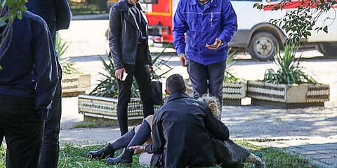 மாணவன் துப்பாக்கியால் சுட்டதில் 19 பேர் பலி; 50 பேர் படுகாயம்