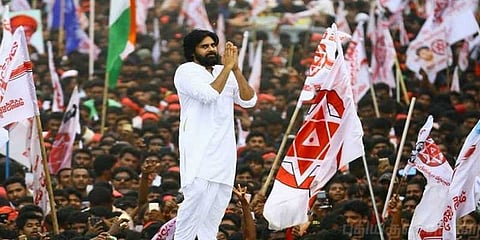 பவன் கல்யாண் திரட்டிய பேரணியில் 10 லட்சம் பேர் பங்கேற்பு