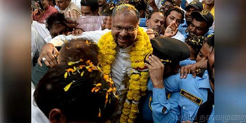 பாலியல் குற்றச்சாட்டுக்குள்ளான பிராங்கோவுக்கு மலர் தூவி வரவேற்பு !