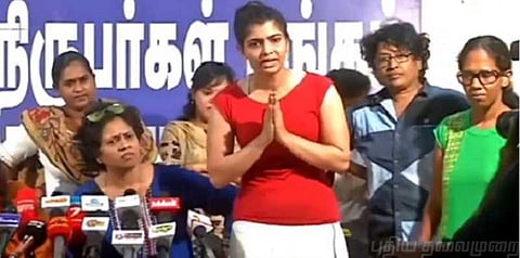 “ஆண்களே! எங்களுக்கு துணை நில்லுங்கள்” - கையெடுத்து கும்பிட்ட சின்மயி