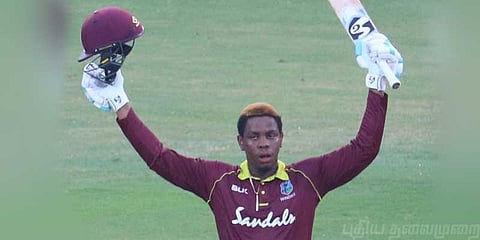 கெத்து காட்டிய ஹெட்மேயர் ! இந்திய வெற்றி பெற 323 ரன்கள் இலக்கு