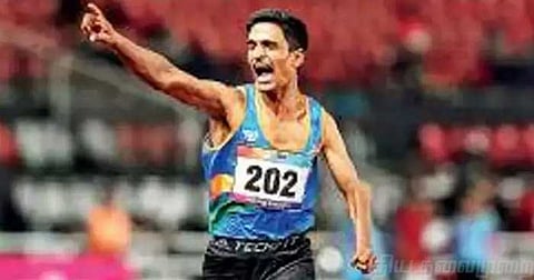 “8 வயதில் ஆசிரமம்.. இன்றோ கையில் தங்கப் பதக்கம்”.. சாதித்து காட்டிய மாற்றுத் திறனாளி வீரர்..!