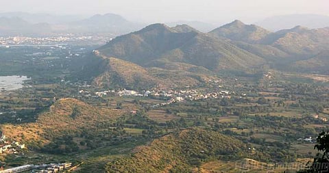 'என்னாது 31 மலைகளை காணோமா ?' கேட்டு அதிர்ச்சியடைந்த உச்சநீதிமன்றம்..!