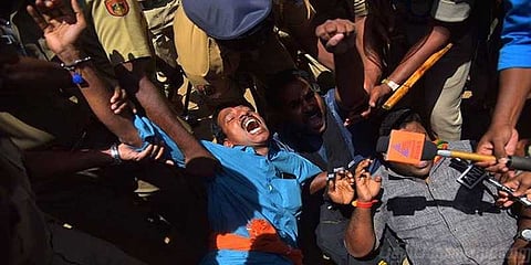 அப்பாவிகளை கைது செய்தால் மிகப்பெரிய விலையை கொடுக்க நேரிடும் - கேரள உயர் நீதிமன்றம்