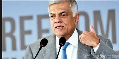 “சிறிசேனாவுக்கு எதிராக நம்பிக்கையில்லா தீர்மானம்” - ரணில் விக்ரமசிங்கே புதுவியூகம்