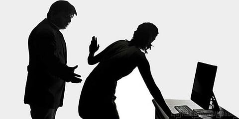 தவறான சமூக வலைத்தளத்தால் சிக்கலில் சிக்கிய பெண்