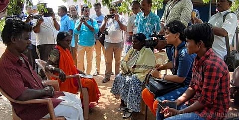 “ஐஏஎஸ் கனவுடன் வாழ்ந்த சிறுமி தலை துண்டிப்பு”- சமூக ஆர்வலர்கள் வேதனை