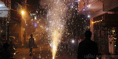 தமிழகம் முழுவதும் தீபாவளி உற்சாக கொண்டாட்டம்