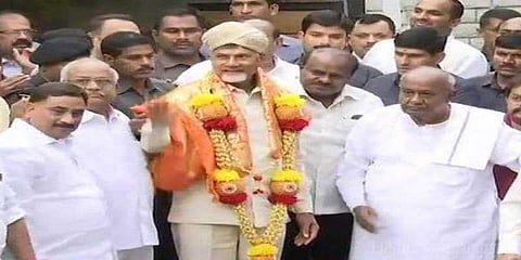 தேவகவுடாவை சந்தித்தார் சந்திரபாபு நாயுடு