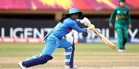 மிதாலி ராஜ் அதிரடியில் சுருண்டது பாகிஸ்தான் !