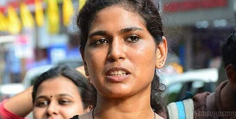 சபரிமலை செல்ல முயன்ற ரெஹானா பாத்திமாவின் முன்ஜாமீன் மனு தள்ளுபடி