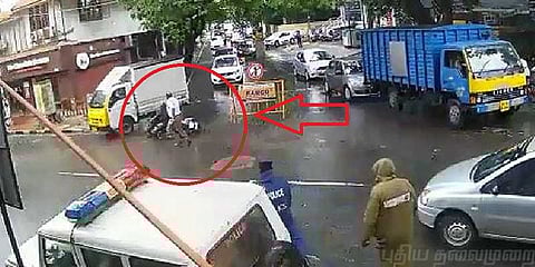 காவலரை தாக்கிய ஆய்வாளர் ஆயுதப்படைக்கு பணியிட மாற்றம்