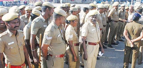 பாதுகாப்பு பணியின்போது போலீசாருக்கு செல்போன் தடை