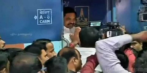 கஜா புயல் ஆய்வுக்காக நாகை புறப்பட்டார் முதலமைச்சர்