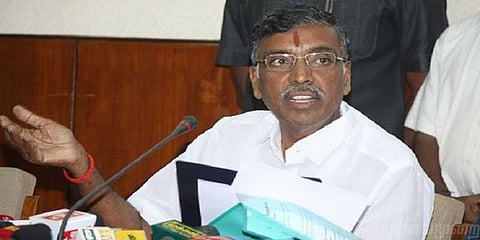 புயலால் பாதித்த மாணவர்களுக்கு கல்வி கட்டணம் குறைக்க நடவடிக்கை - அமைச்சர் அன்பழகன்