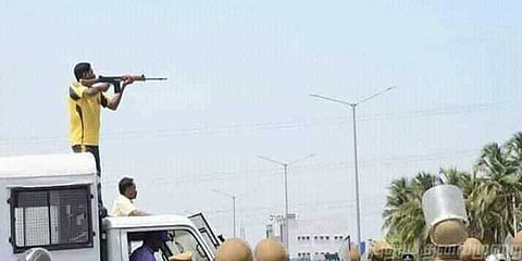 தூத்துக்குடி துப்பாக்கி சூடு சம்பவம் - அதிகாரிகள் மீது சிபிஐ வழக்குப்பதிவு