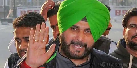 ’ராகுல்காந்தி என் கேப்டன், அவர்தான் பாகிஸ்தானுக்கு அனுப்பினார்’: சித்து