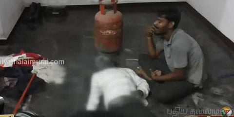 தாயின் நினைவு தினத்திற்கு விடுப்பு மறுப்பு : மின்ஊழியர் தற்கொலை