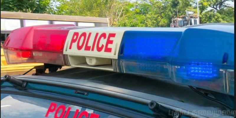 பேச்சை மீறி வேலையில் சேர்ந்தார் காதலி: கழுத்தை அறுத்த காதலர் சீரியஸ்!