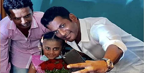 பாதிக்கப்பட்ட ஏழைகளுக்கு அனைவரும் உதவ வேண்டும் - நடிகர் விஷால்