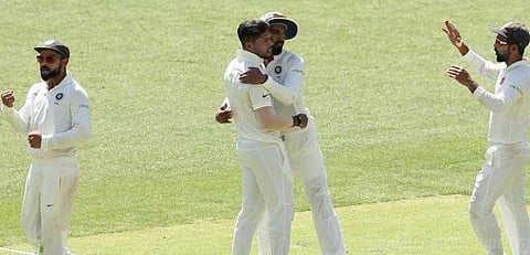 2 வது டெஸ்ட்: 4 விக்கெட்டுகளை இழந்தது ஆஸ்திரேலியா!