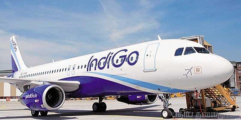 ’விமானத்தில் வெடிகுண்டு’: பெண் பயணி புகாரால் பரபரப்பு