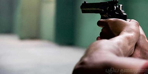 டாஸ்மாக் ஊழியர்களிடம் துப்பாக்கி முனையில் பணம் கொள்ளை