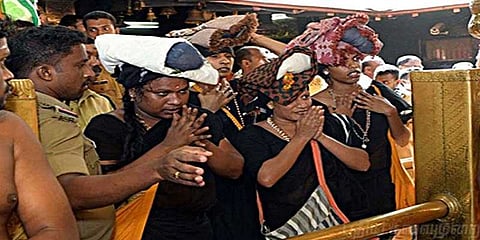 சபரிமலையில் நான்கு திருநங்கைகள் தரிசனம்