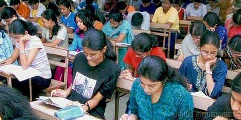 “சிவில் சர்வீஸ் தேர்வின் வயது வரம்பைக் குறையுங்கள்” - நிதி ஆயோக் பரிந்துரை