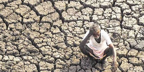 விவசாயிகள் தற்கொலைக் குறித்து நாடாளுமன்றத்தில் காரசார விவாதம்