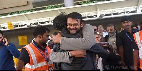 'இளைஞர்களே ஃபேஸ்புக் காதலில் விழாதீர்கள்' அனுபவபட்டவரின் அறிவுரை