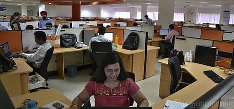 சொந்த குடிமக்களை வேவு பார்க்கத் தயாரான அரசு..!