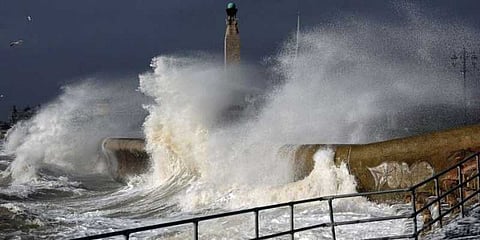 கடல் மட்டம் உயரும், மும்பைக்கு பாதிப்பு: நாடாளுமன்றத்தில் தகவல்