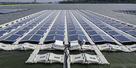 நீரில் மிதக்கும் சோலார் தகடுகளை பொருத்தி சாதனை