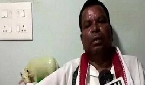 சத்தீஸ்கரில் எழுத, படிக்கத் தெரியாதவர் அமைச்சராக பதவியேற்பு