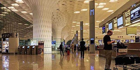 விமான நிலையங்களில் உள்ளூர் மொழி அறிவிப்பு கட்டாயம்: மத்திய அரசு