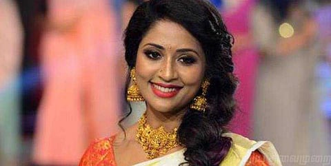 நான் சினிமாவுக்கு வர நடிகர் திலீப்தான் காரணம்: நவ்யா நாயர்!